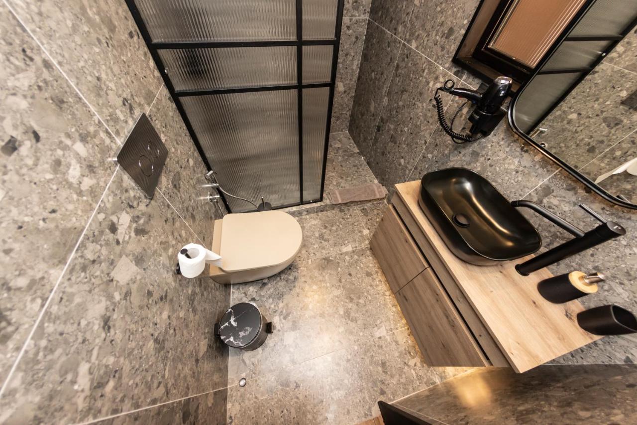 Centrally Elegant By Acropolis *